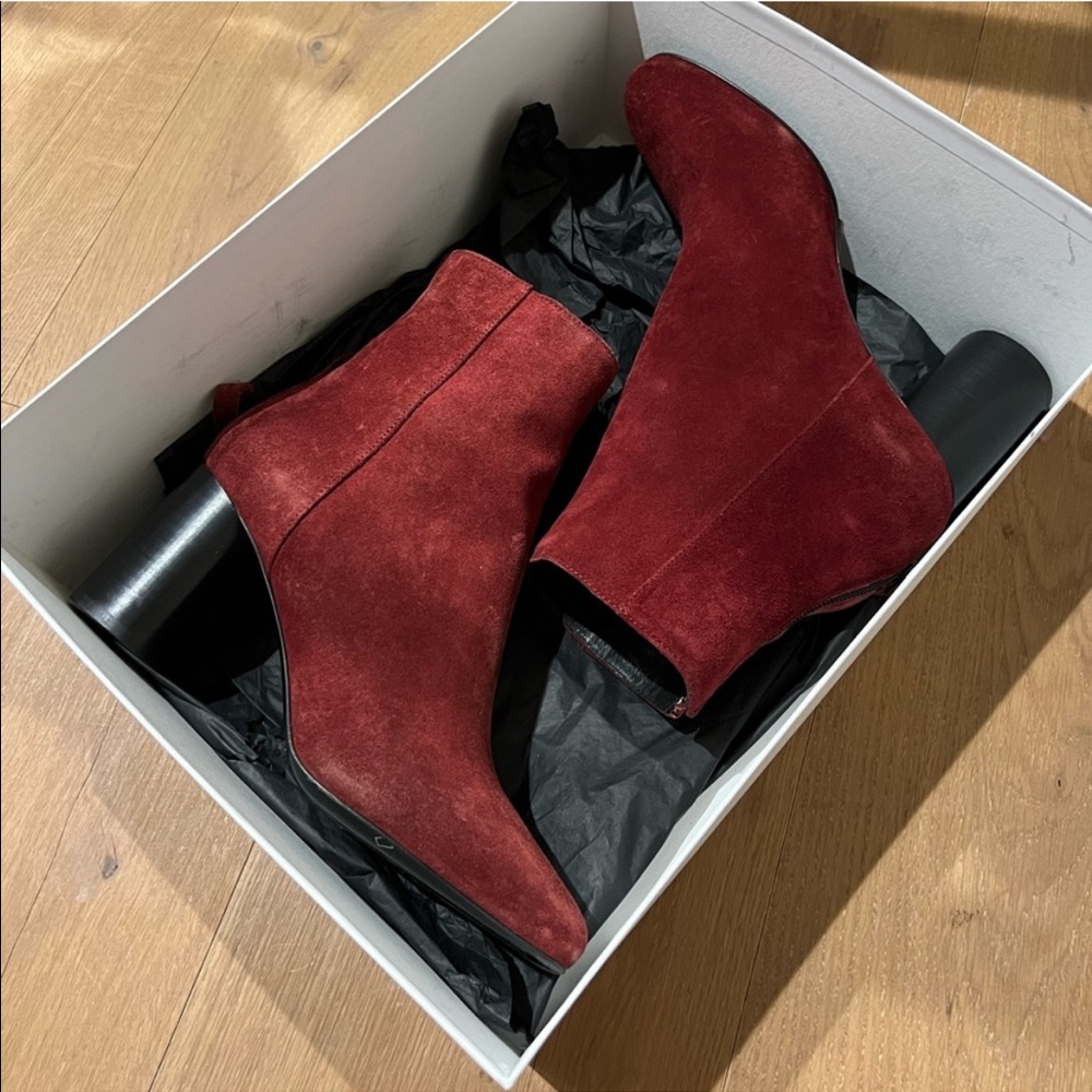 Sandro sacha suede boots brand new with box